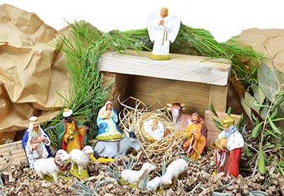 Santons figurines of Provence: the art and tradition of the Provencal Christmas crib